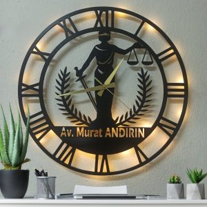 Avukatlara Özel İsimli ve Işıklı Duvar Saati