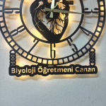 Biyoloji Öğretmeni İçin Kişiye Özel Kalp Tasarım Saat 50x50 cm - Görsel 5