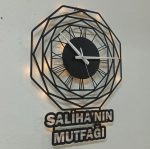Sekizgen Tasarımlı İsime Özel Işıklı Duvar Saati - Görsel 4